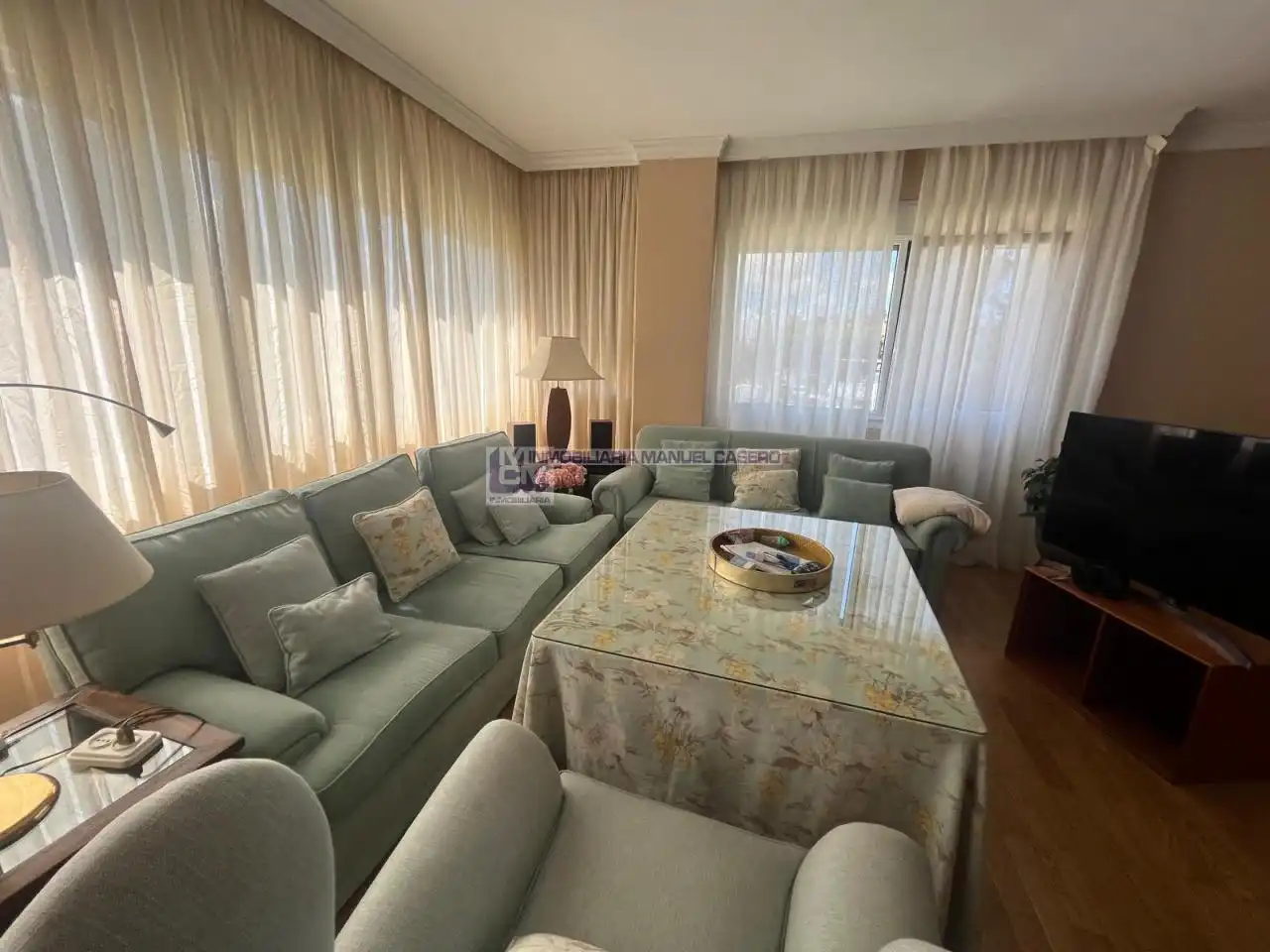 Living room of Flat for sale in Cáceres  with Air Conditioner, Heating and Parquet flooring