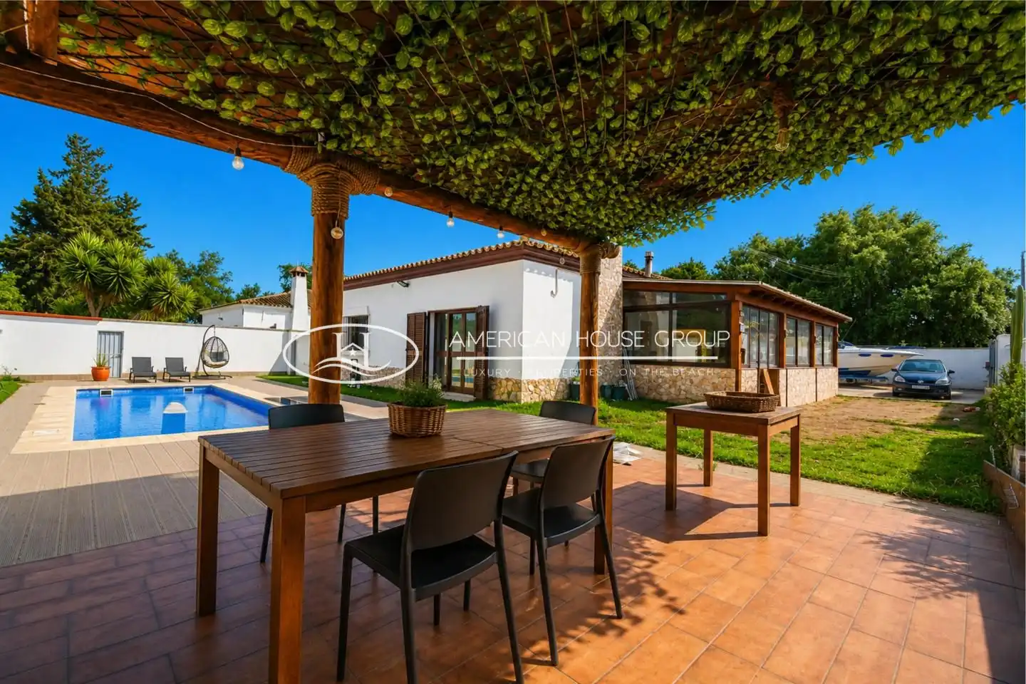 Terrassa de Casa o xalet en venda en Chiclana de la Frontera amb Jardí privat, Traster i Piscina