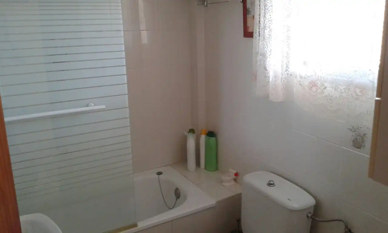 Bathroom of Flat for sale in Solosancho  with Heating, Terrace and Balcony