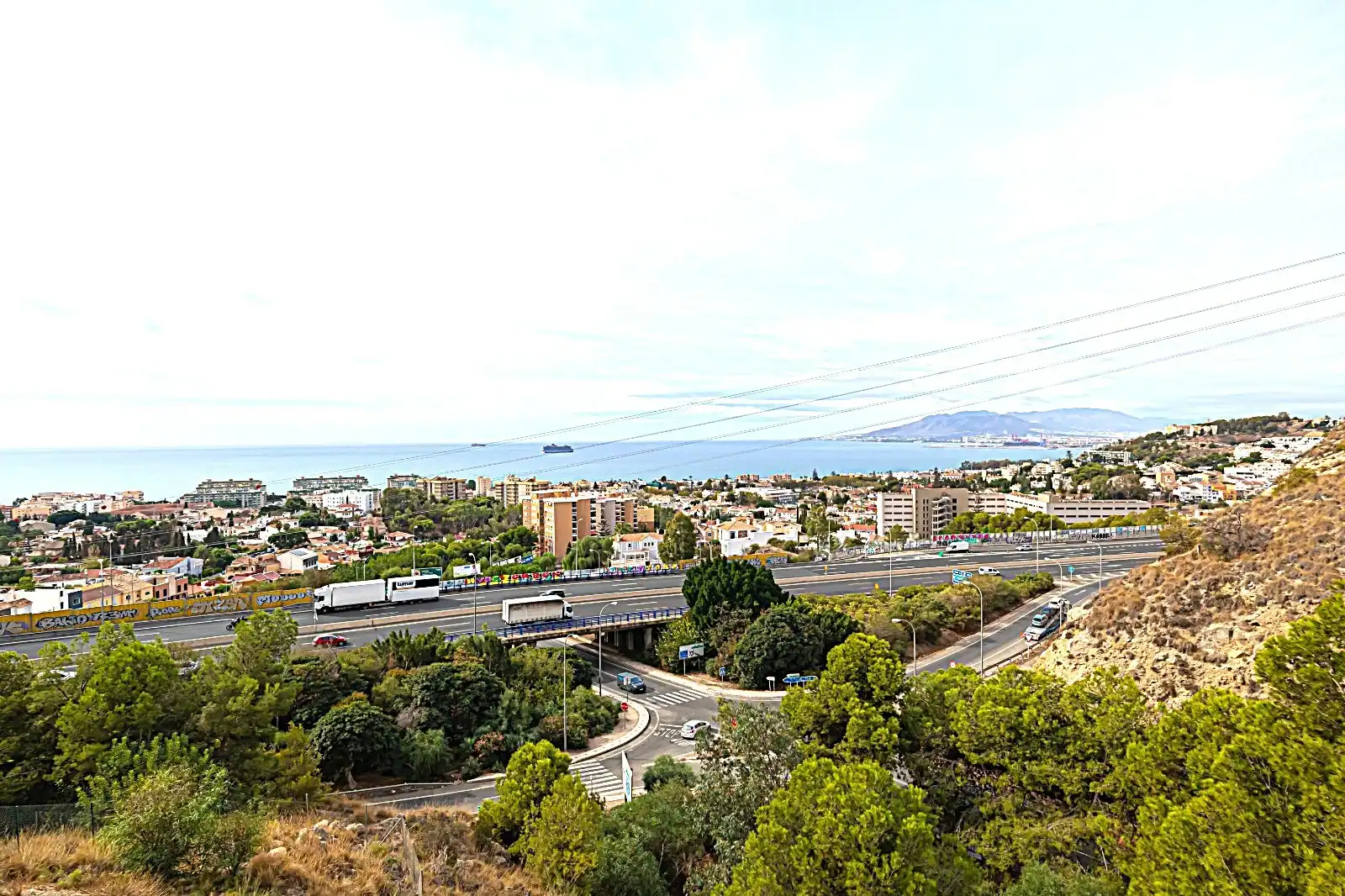 Vista exterior de Casa o xalet en venda en Málaga amb Aire condicionat, Calefacció i Jardí privat