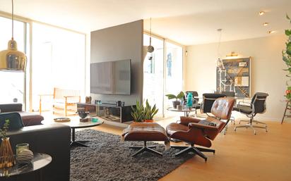 Sala d'estar de Apartament en venda en Castell-Platja d'Aro amb Jardí privat, Parquet i Terrassa