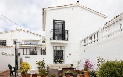 Vista exterior de Casa adosada en venda en Mijas amb Terrassa i Balcó