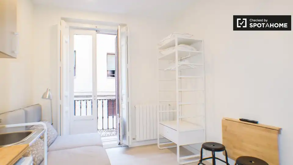Flat with terrace to rent in Centro, imagen 3
