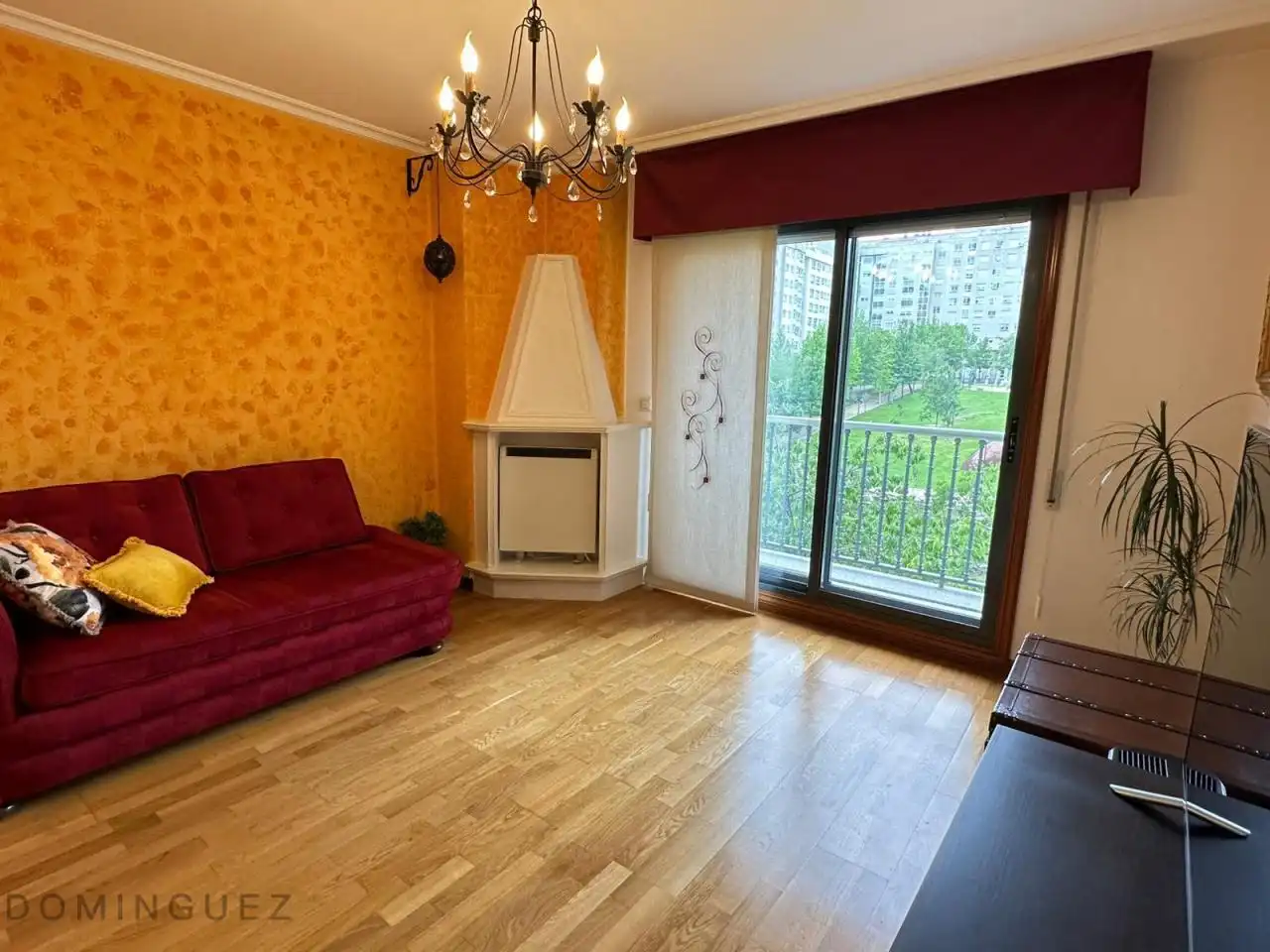 Habitación de Piso en venta en Vigo  con Calefacción y Balcón
