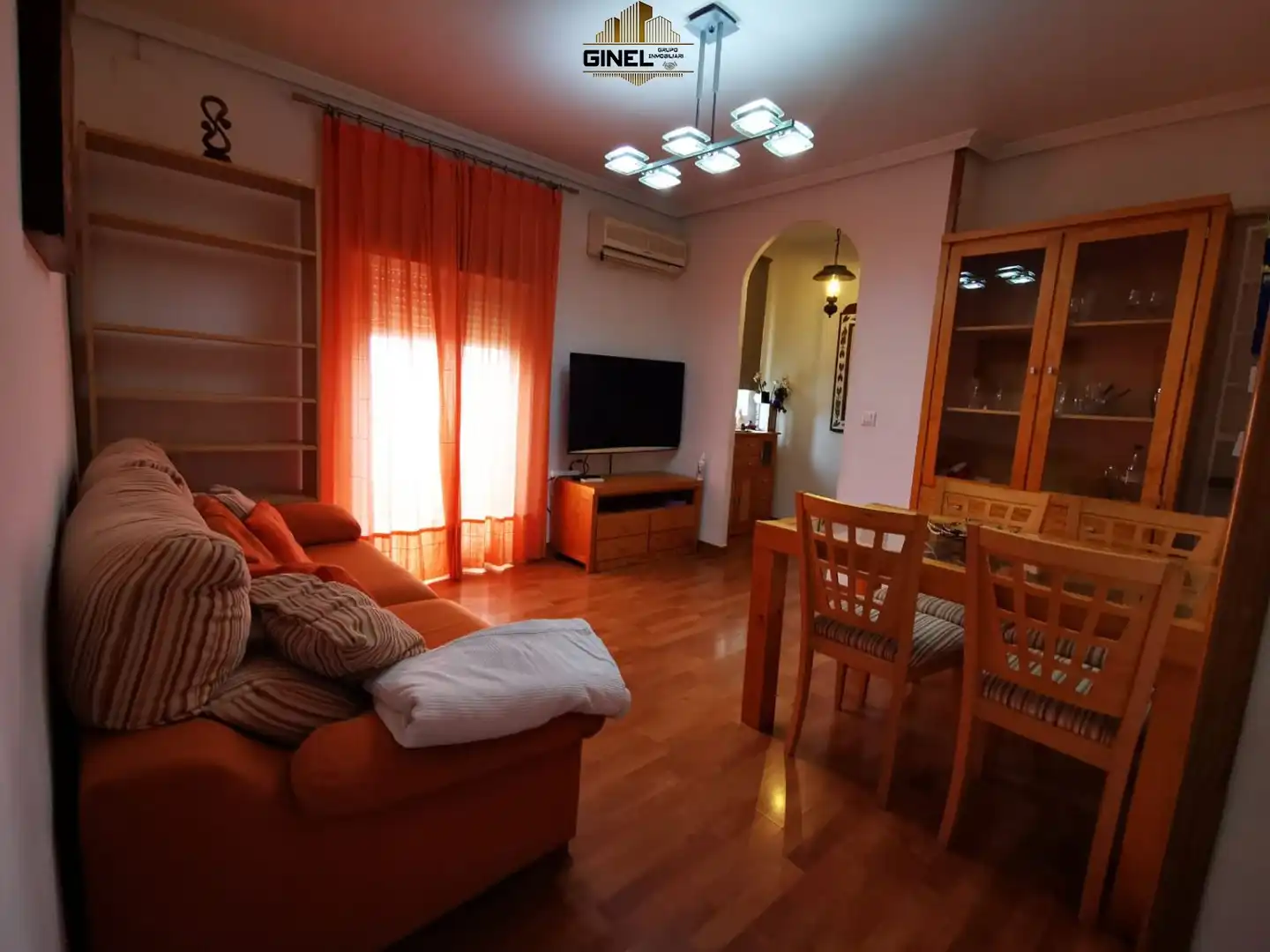 Sala de estar de Piso en venta en Jaén con Aire acondicionado, Parquet y Amueblado