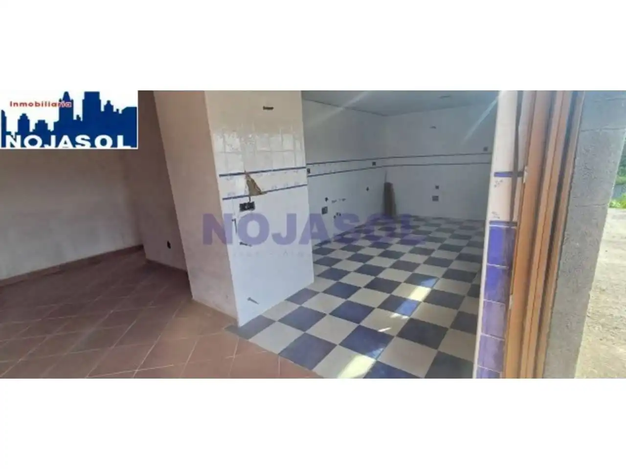 Houses for sale in Noja  with Private garden and Terrace