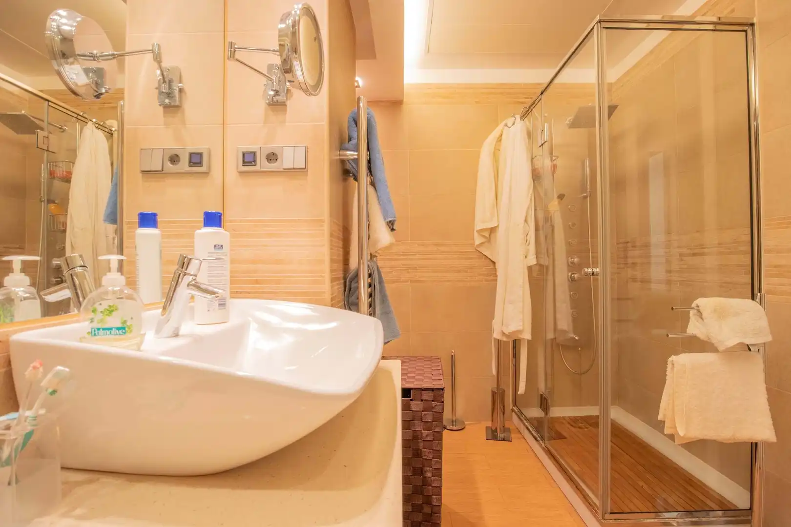 Bathroom of Flat for sale in Santa Cruz de Tenerife  with Air Conditioner, Furnished and Jacuzzi