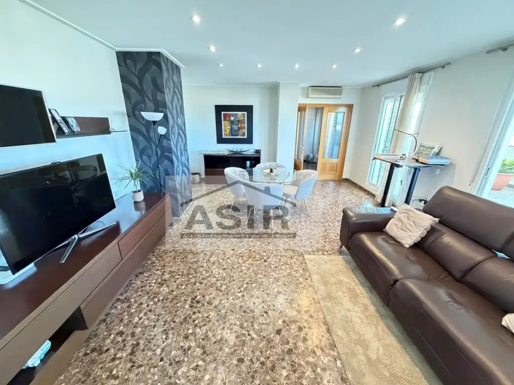 Sala de estar de Ático en venta en L'Alcúdia con Aire acondicionado
