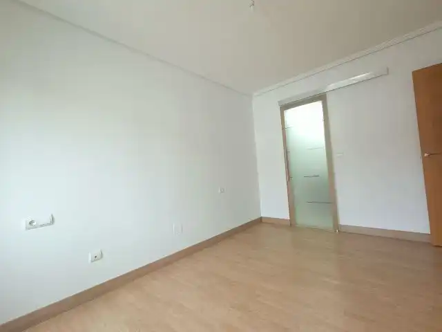 Bedroom of Flat for sale in Vigo   with Heating, Storage room and Balcony