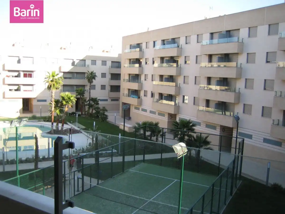 Wohnung mit Pool zur Miete in Avenida Sta. María de Trassierra, imagen 2