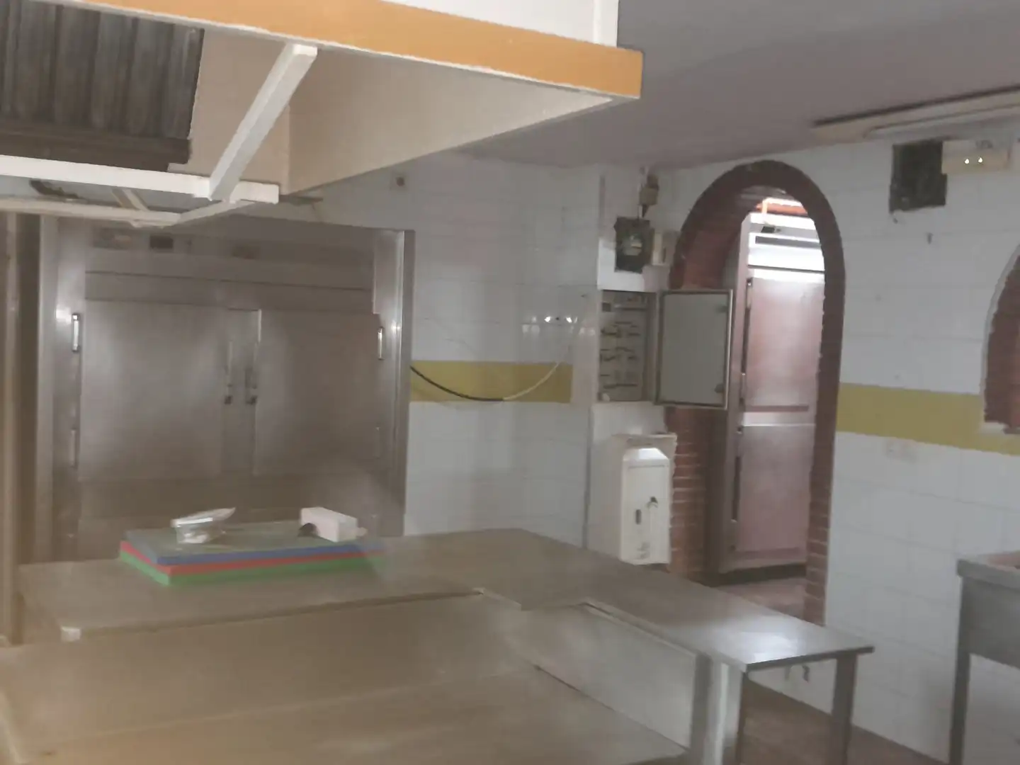 Cocina de Local en venta en Valencia con Aire acondicionado