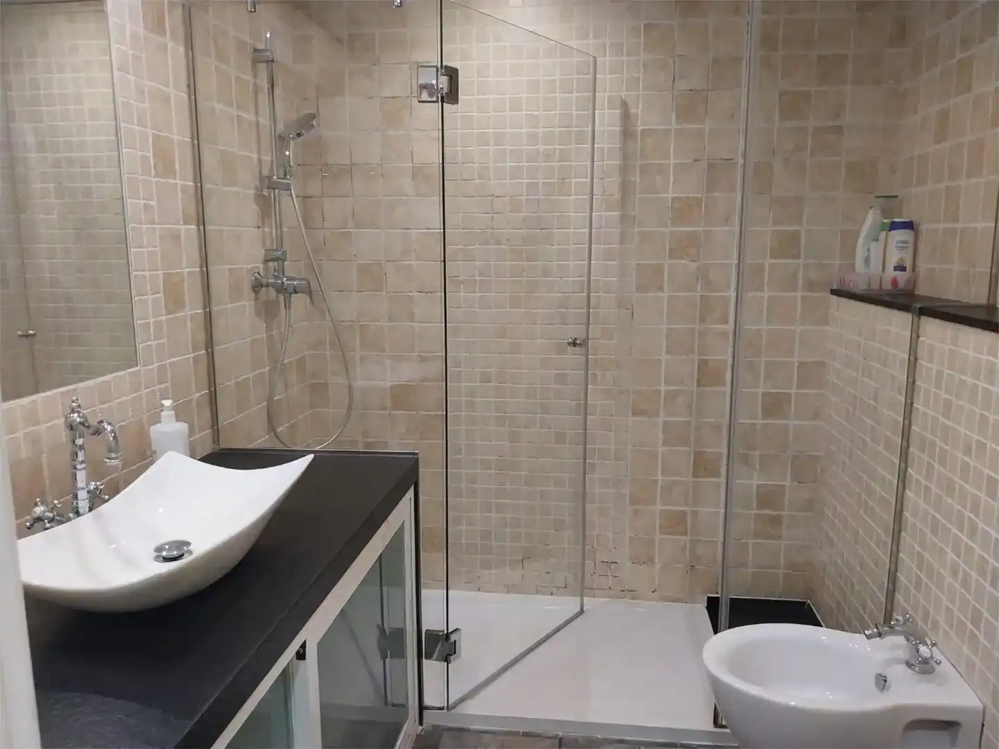Baño de Piso en venta en Estepona con Jardín privado, Trastero y Piscina