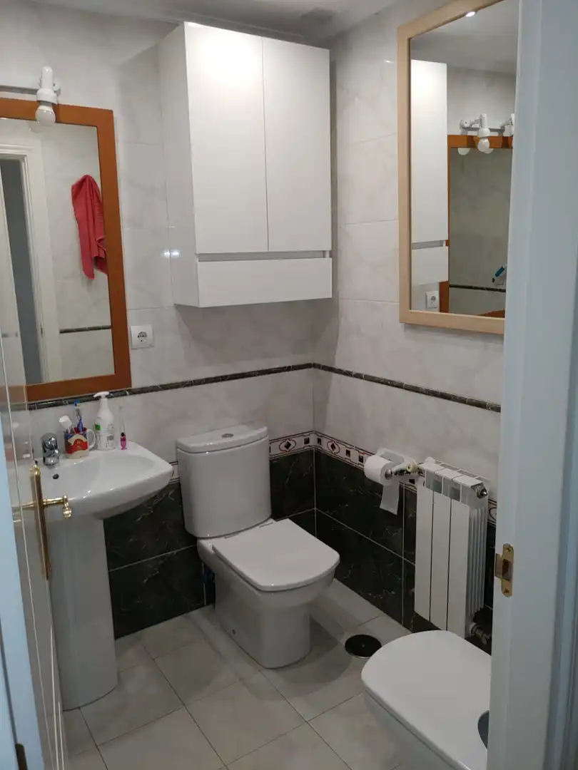 Bathroom of Flat for rent in Santander  with Heating, Parquet flooring and Furnished