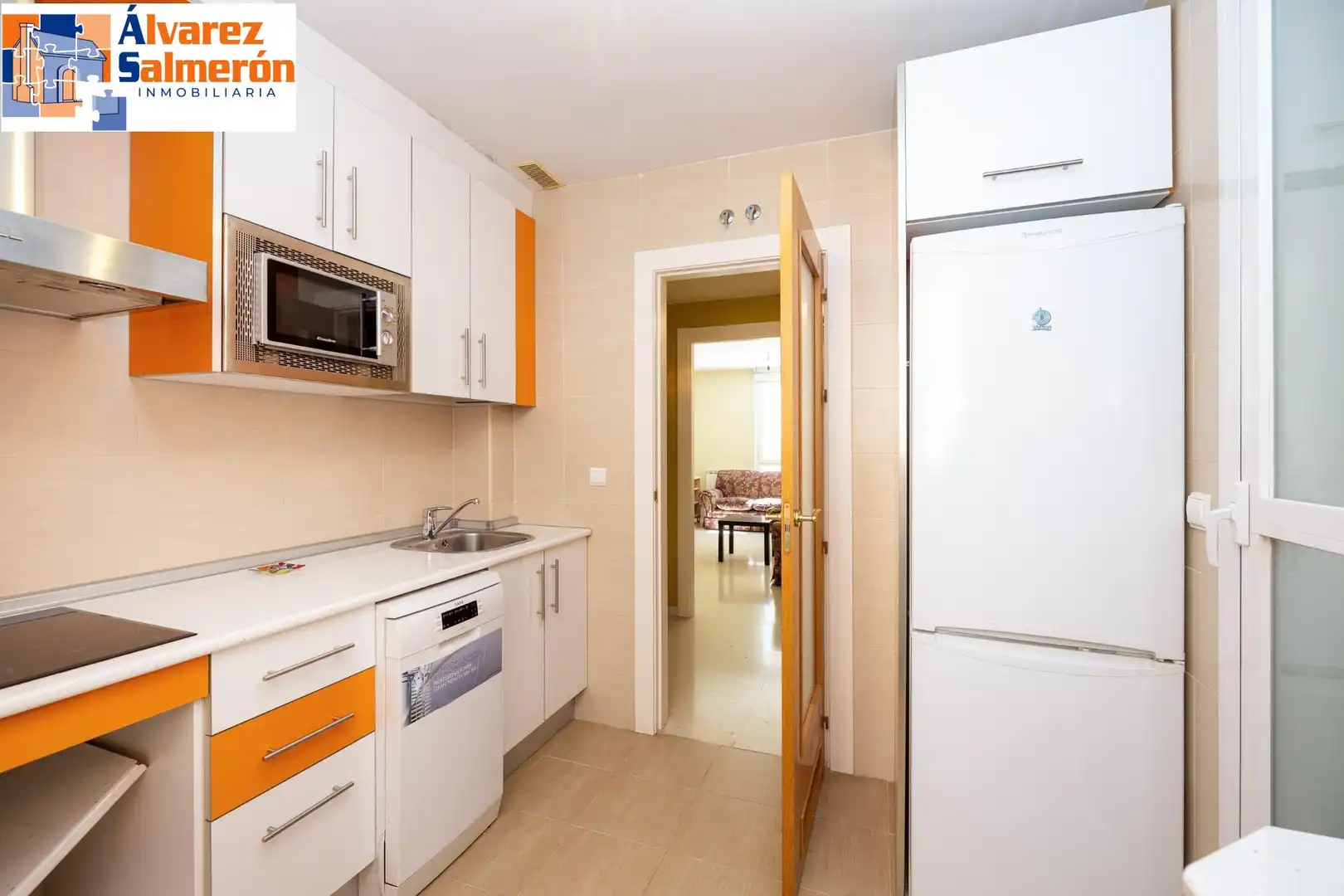 Kitchen of Flat for sale in Granada