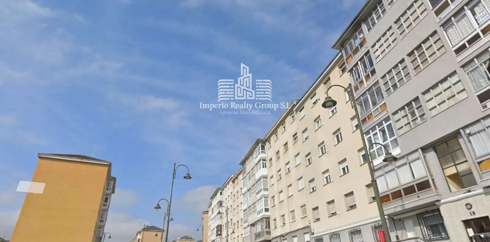 Außenansicht von Wohnung zum Verkauf in Avilés mit Heizung