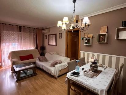 Living room of Flat for sale in Fuenlabrada  with Air Conditioner, Terrace and Balcony