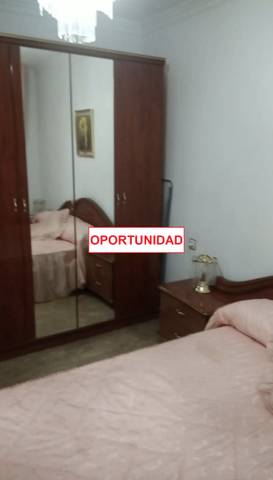 Piso en Venta en Calle jara en La Morería