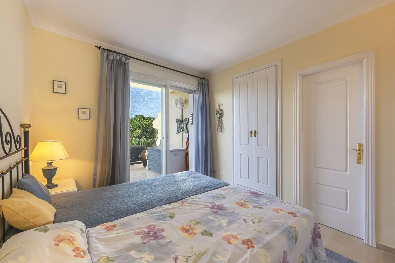 Dormitori de Àtic en venda en Marbella amb Aire condicionat, Terrassa i Traster