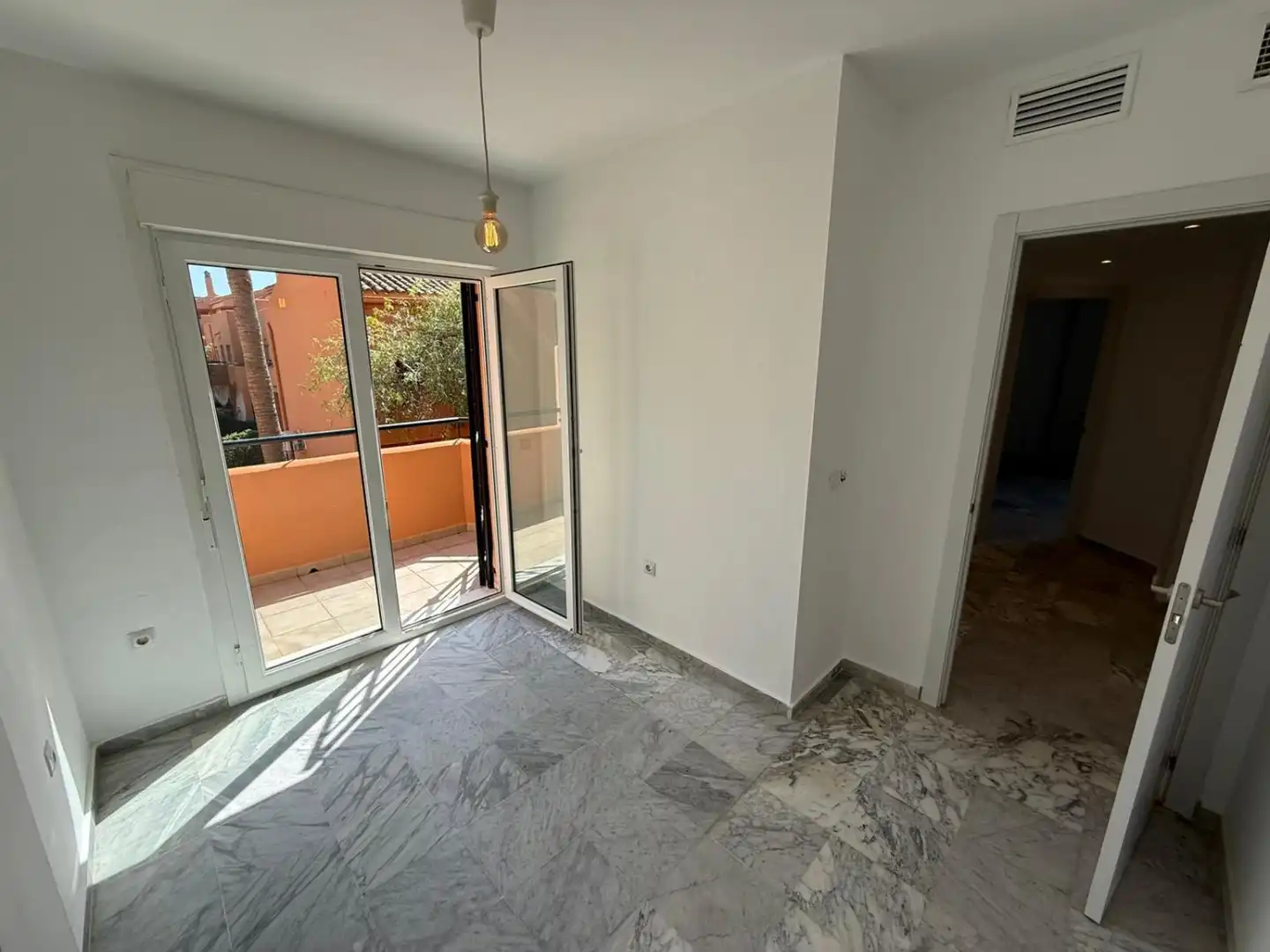 Villa mit Pool zum Verkauf in Alcorrín, imagen 39