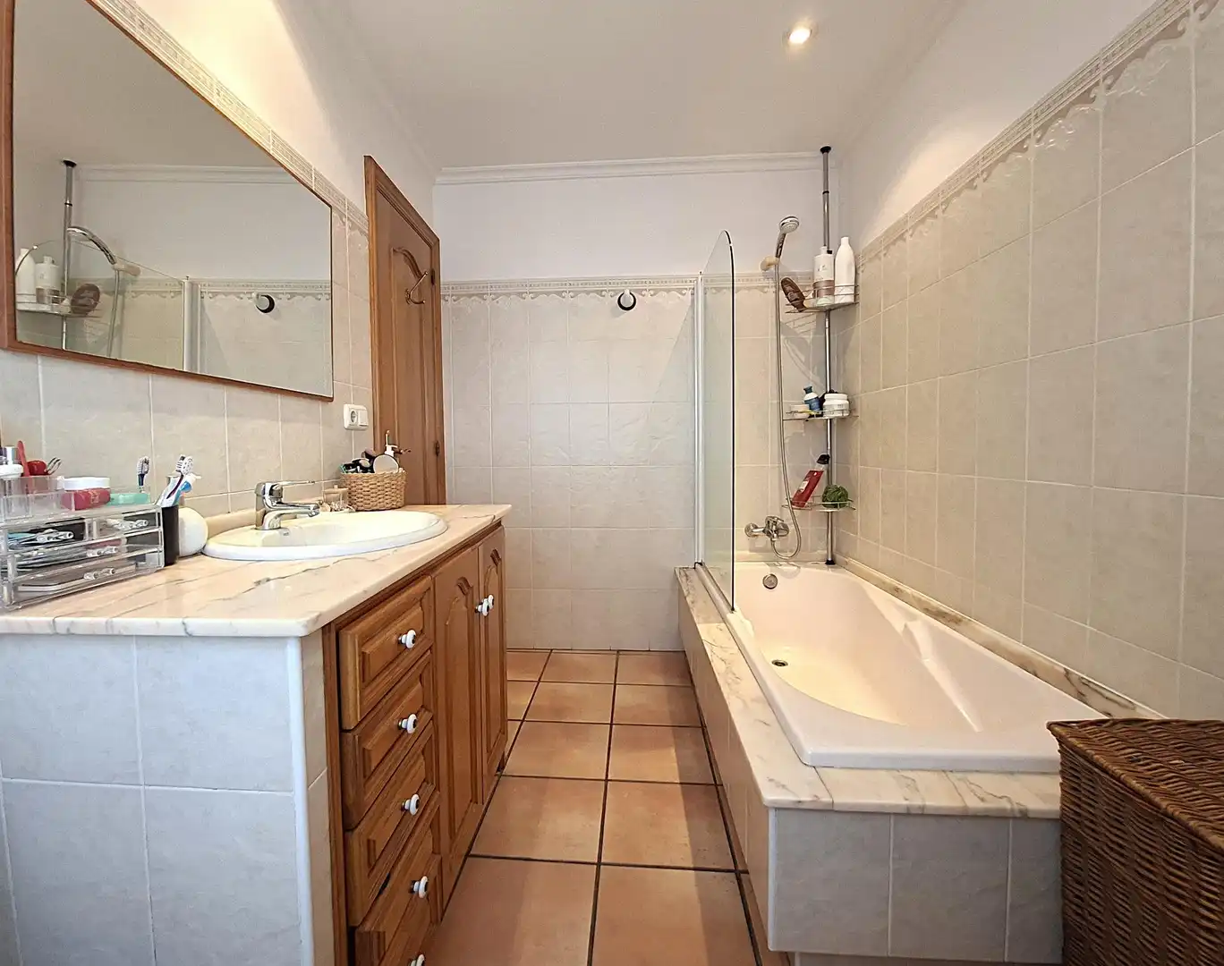 Bathroom of Flat for sale in Cambados  with Heating, Private garden and Storage room