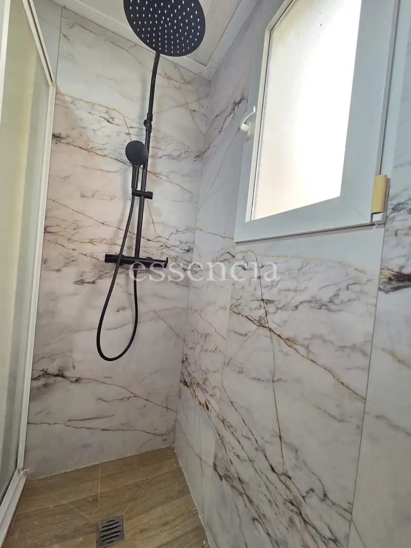 Bathroom of Flat for sale in Gandia  with Air Conditioner, Storage room and Balcony