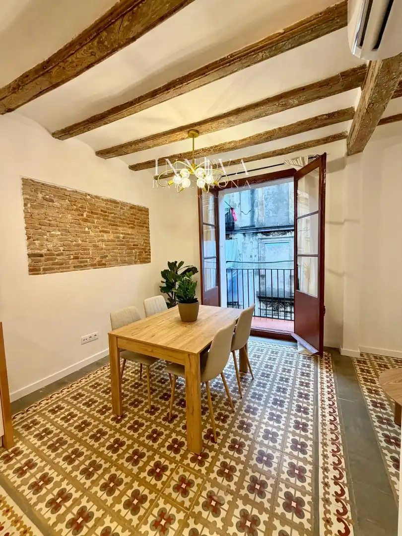 Comedor de Piso en venta en Barcelona con Aire acondicionado