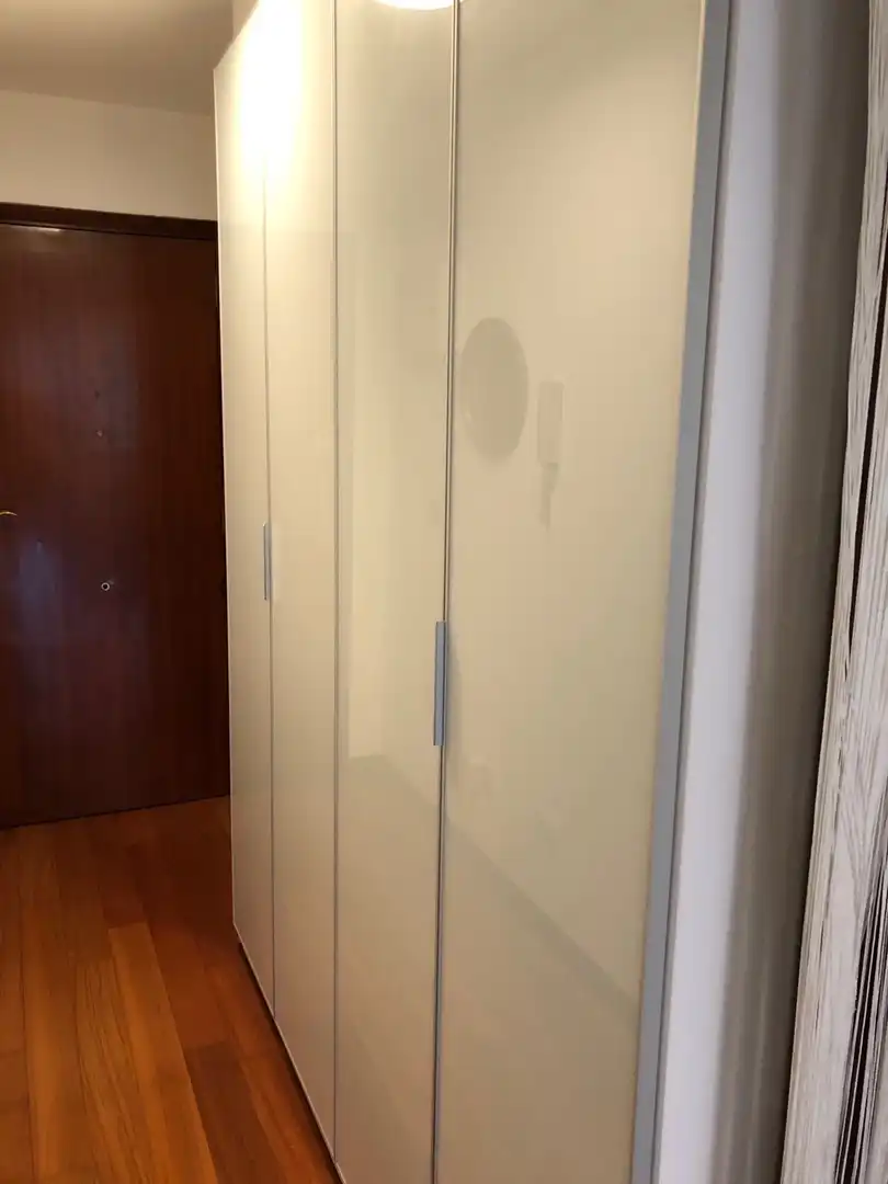 Dormitori de Pis de lloguer en Vigo  amb Calefacció, Parquet i Moblat