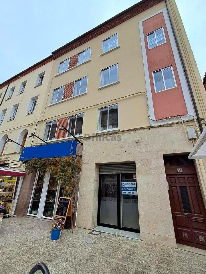 Exterior view of Building for sale in  Teruel Capital