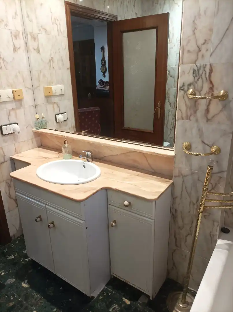 Baño de Piso en venta en Valencia con Terraza y Balcón