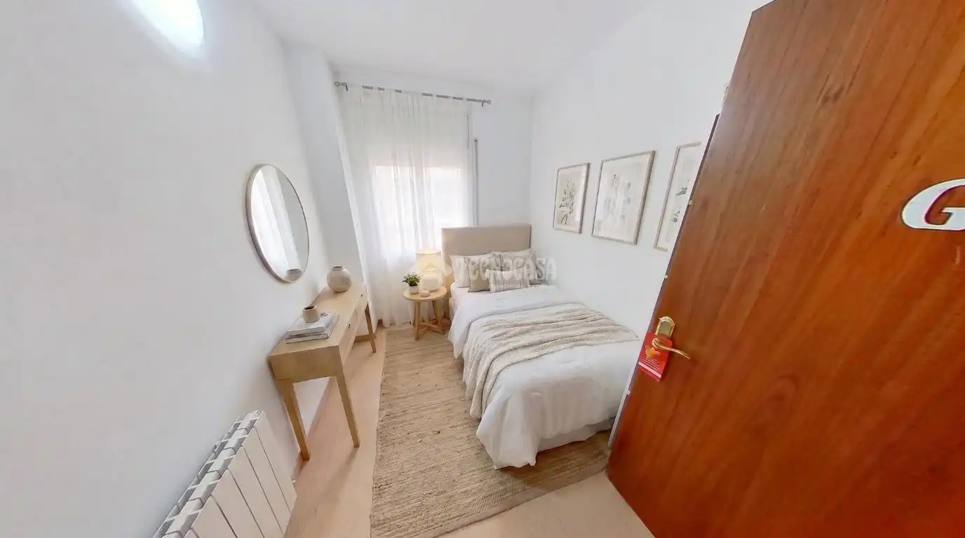 Habitación de Piso en venta en Sabadell con Aire acondicionado, Calefacción y Balcón