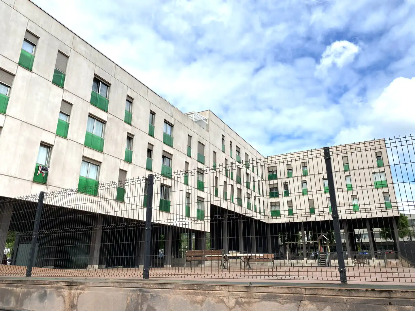 Vista exterior de Piso en venta en Gijón  con Calefacción, Parquet y Trastero