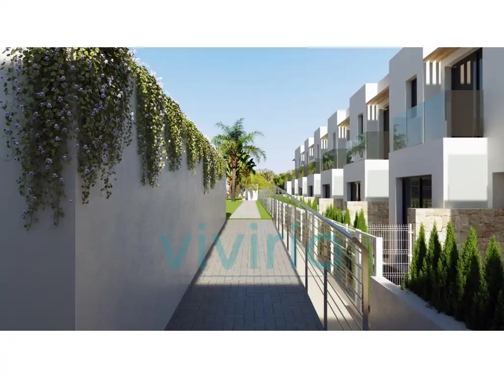 Terraced house with pool for sale in Golf Bahía, imagen 9
