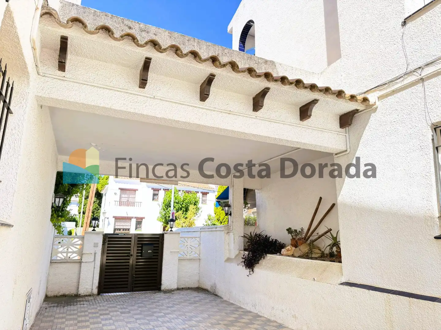 Vista exterior de Apartamento en venta en Cubelles con Aire acondicionado, Jardín privado y Parquet