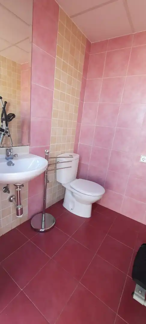 Baño de Ático de alquiler en Lucena con Aire acondicionado, Calefacción y Terraza