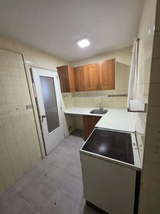 Cocina de Piso en venta en Avilés con Calefacción, Terraza y Trastero