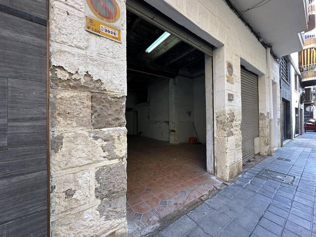 Local comercial en Venta en Maestro Marqués en Ensanche - Diputación