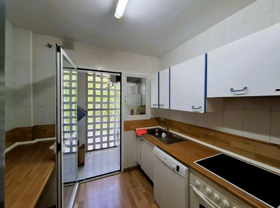 Kitchen of Flat for sale in Marbella  with Air Conditioner, Private garden and Terrace