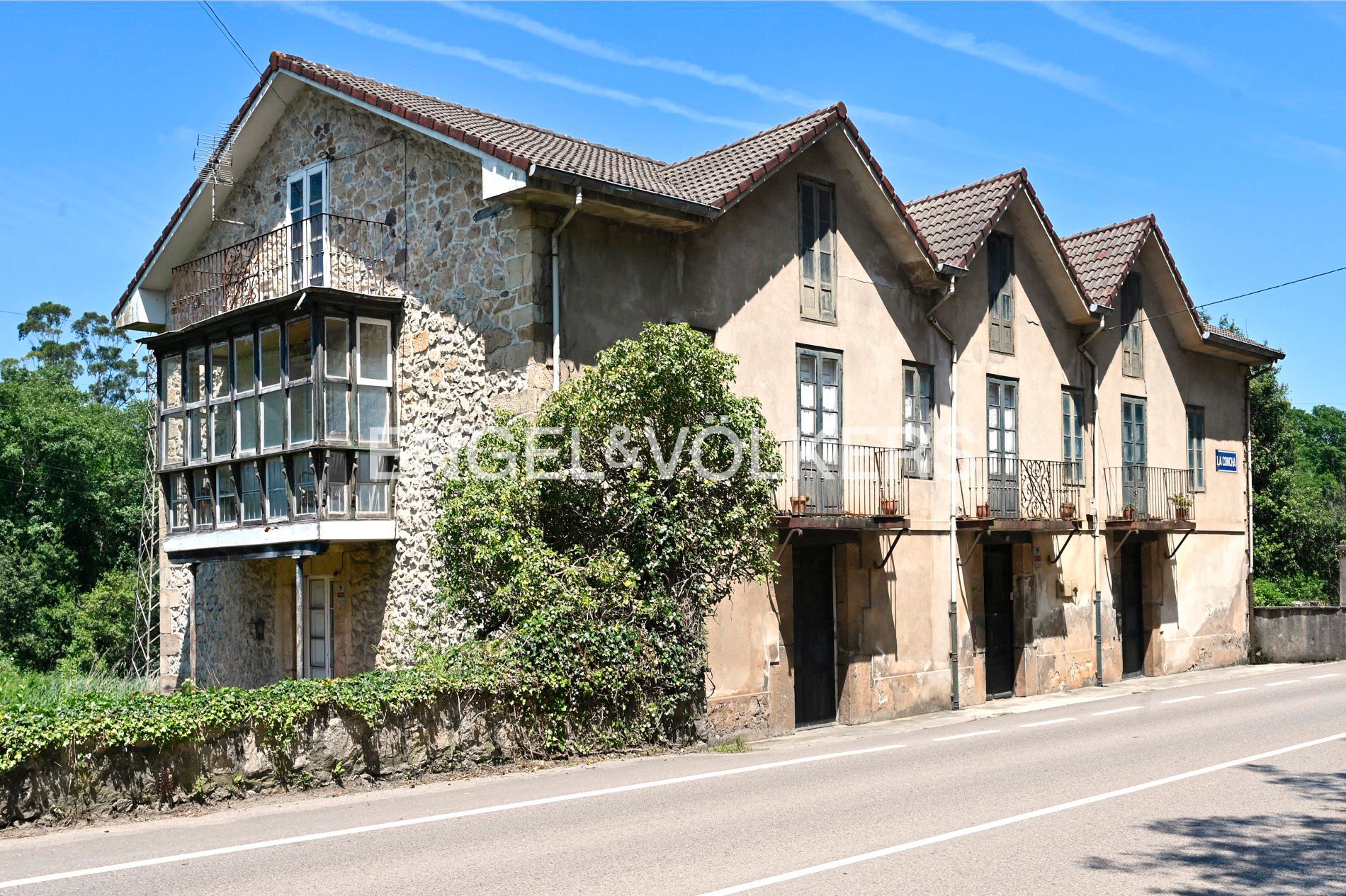Exterior view of House or chalet for sale in Villaescusa (Cantabria)  with Air Conditioner, Heating and Private garden