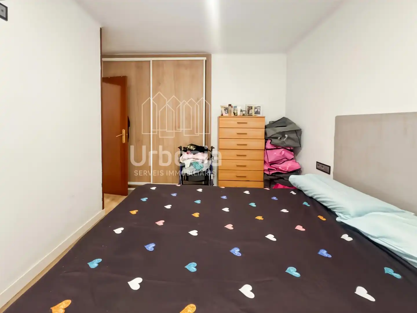 Schlafzimmer von Wohnung zum Verkauf in Arenys de Mar mit Klimaanlage und Heizung