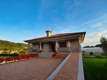 Casa con giardino in vendita a LUGAR SAMUELLE