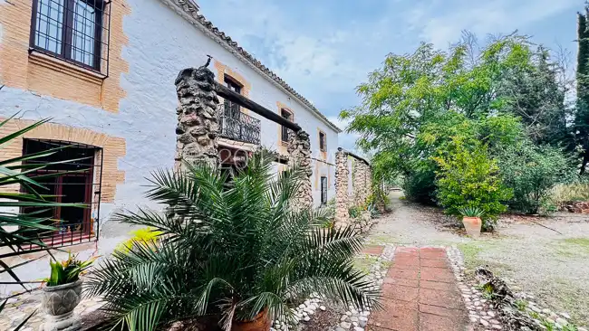 Vista exterior de Finca rústica en venta en Úbeda con Jardín privado, Terraza y Piscina
