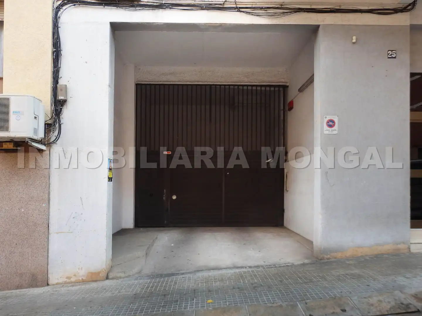 Einzelparkplatz zum Verkauf in Carrer de l'Abat Escarré, imagen 13