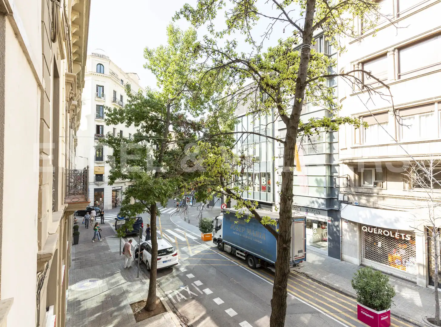Exterior view of Office for sale in Manresa