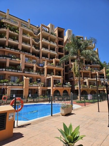 Exterior view of Flat for sale in Fuengirola  with Terrace, Swimming Pool and Community pool