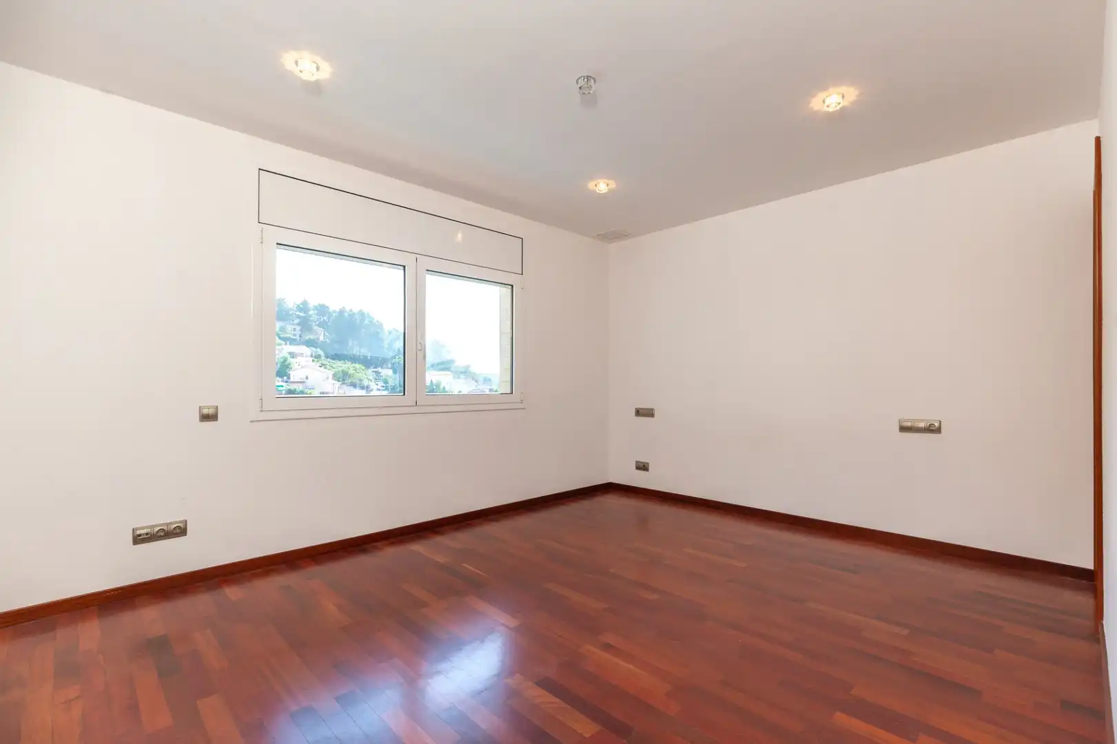 Habitación de Casa o chalet en venta en Vallirana con Calefacción, Terraza y Balcón