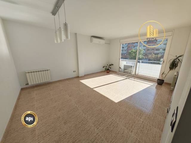 Piso en Venta en Carrer del Mont Perdut en Les Arenes - La Grípia  Can Montllor