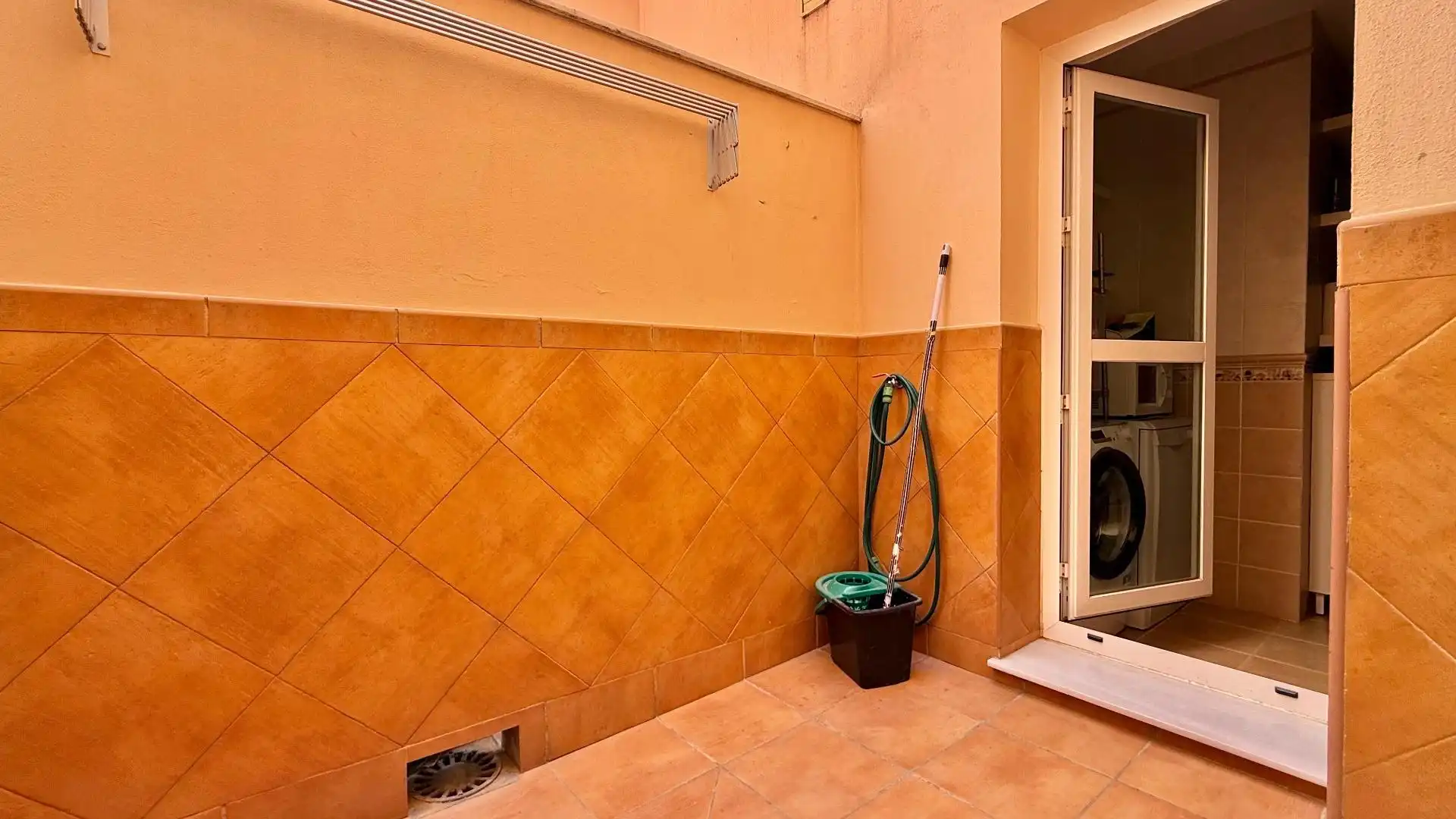 Terrasse von Wohnung zum Verkauf in Mijas mit Klimaanlage, Terrasse und Möbliert