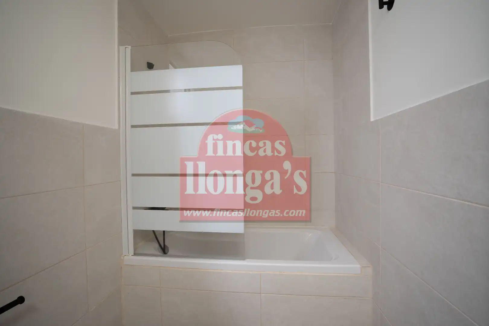 Baño de Casa adosada en venta en Ciutadella de Menorca con Aire acondicionado, Terraza y Amueblado
