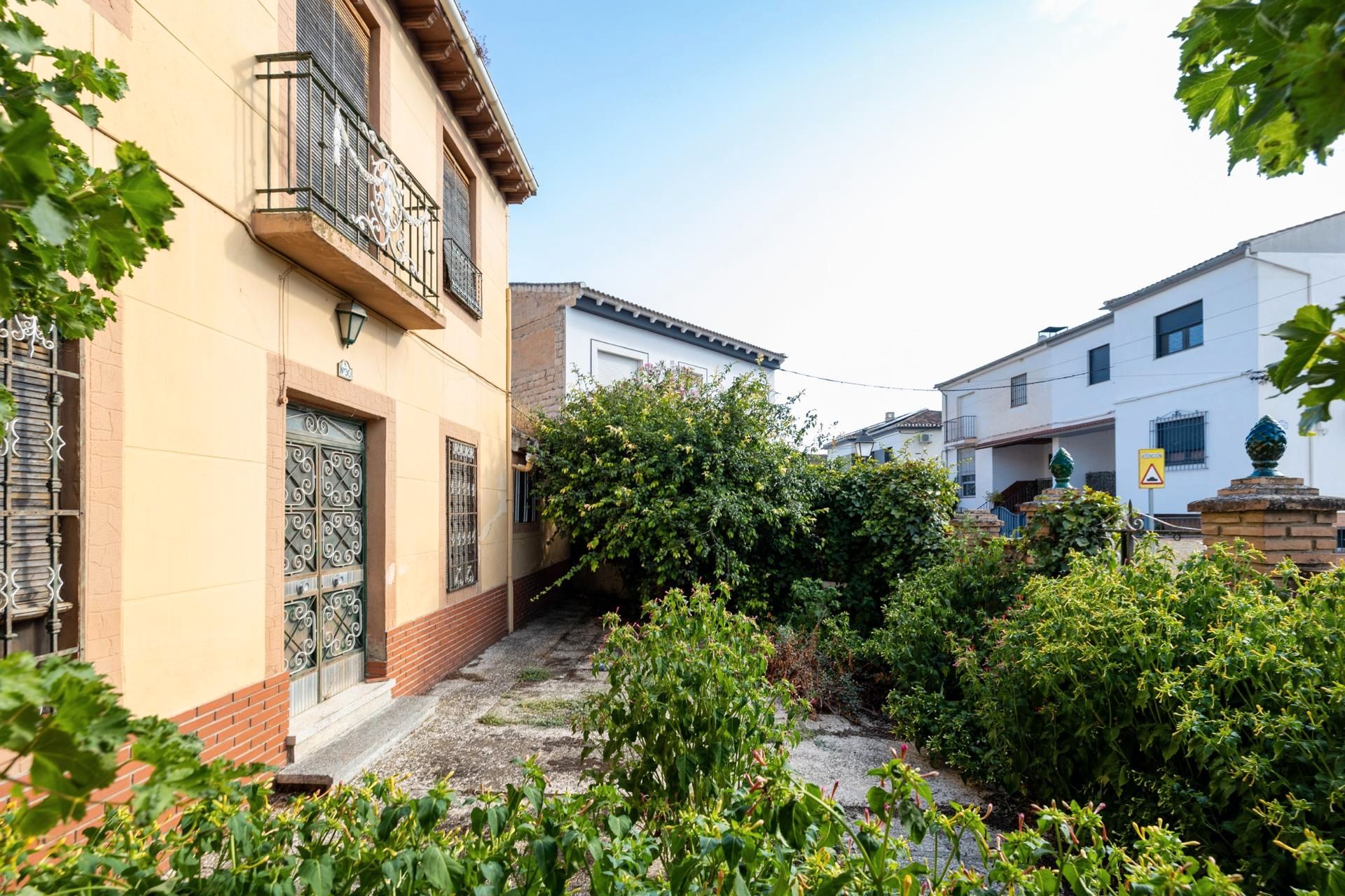 Vista exterior de Finca rústica en venda en Santa Fe amb Terrassa i Piscina