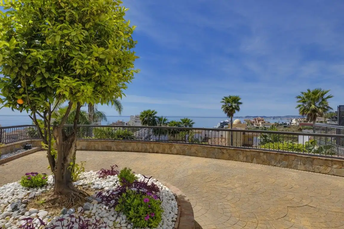Terraza de Apartamento en venta en Benalmádena con Aire acondicionado, Calefacción y Amueblado